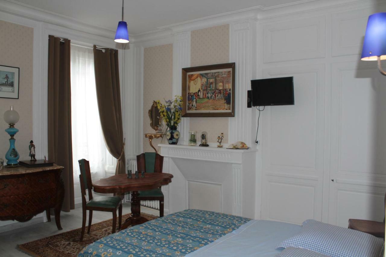 Les Unelli Hotell Cherbourg-en-Cotentin Exteriör bild